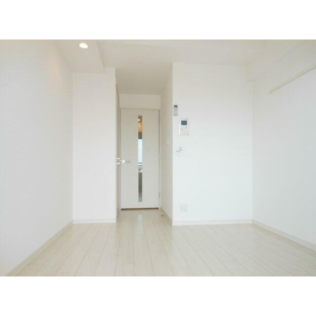 使い勝手のいい洋室です