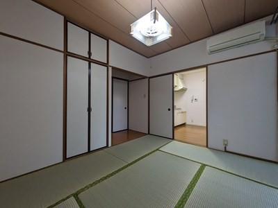 (居間)