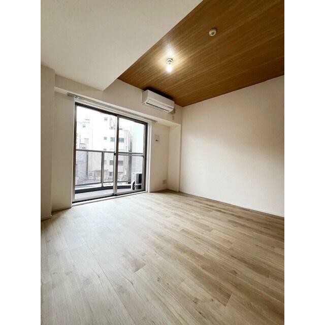 (居間)
