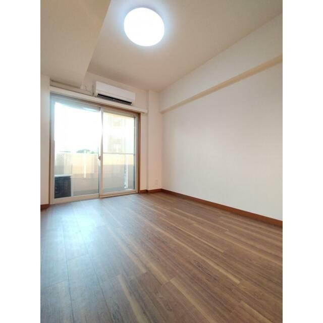 (居間)