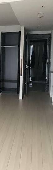 (玄関)