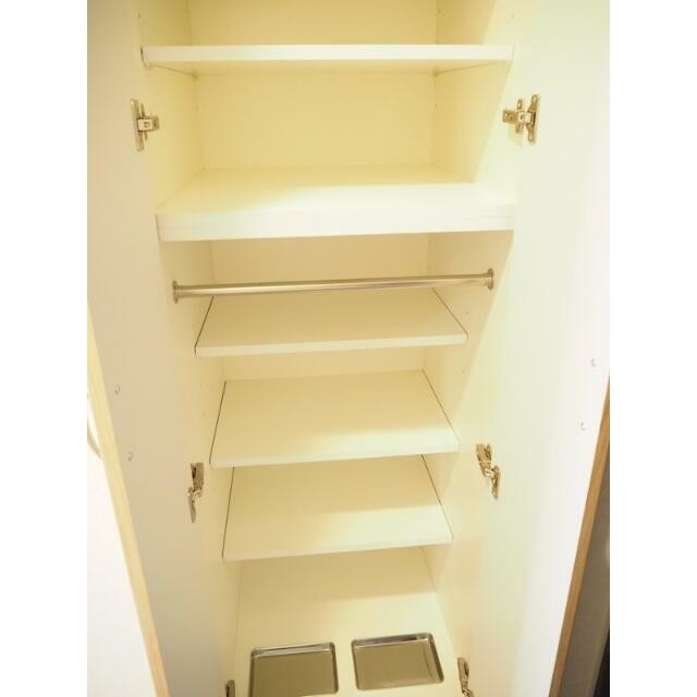 下足入