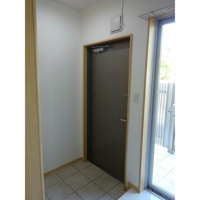 (玄関)