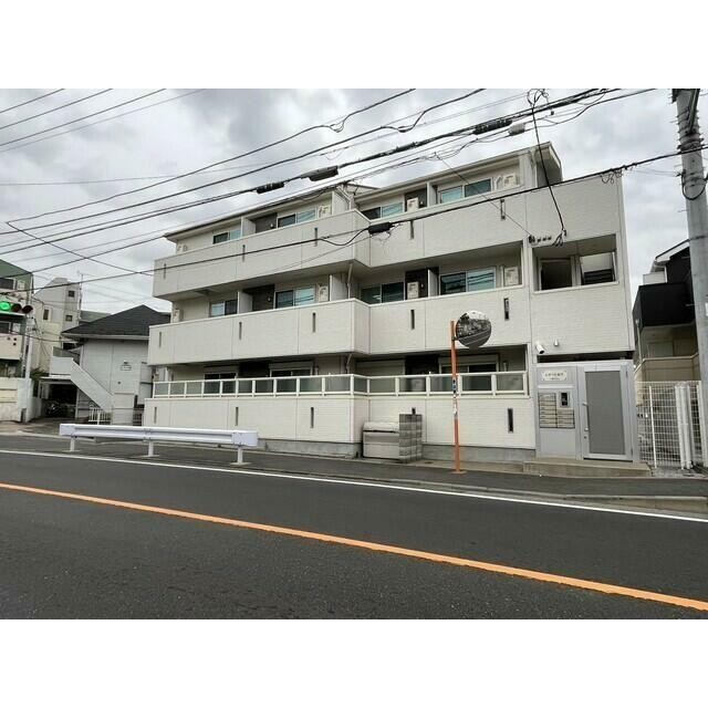横浜市鶴見区上の宮1丁目 【賃貸居住】アパート