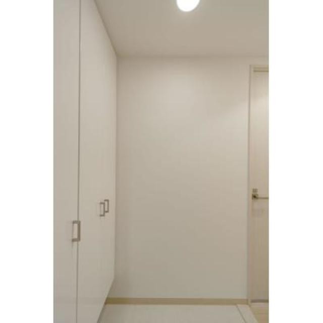 ※写真は同タイプ住戸です。(玄関)