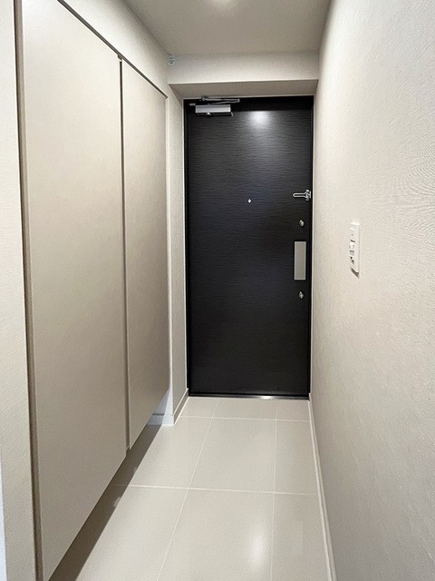 ※写真は同タイプ住戸です。(玄関)