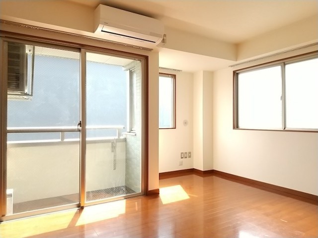 (居間)