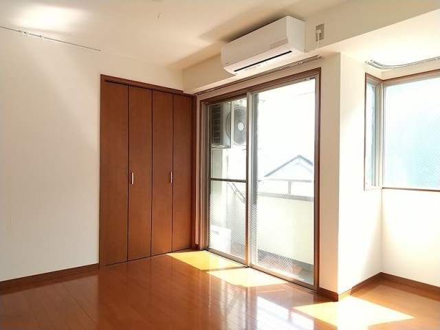 (居間)