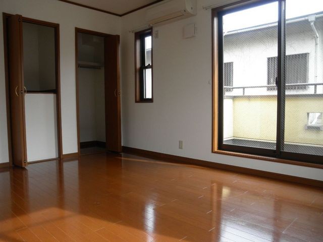 (居間)