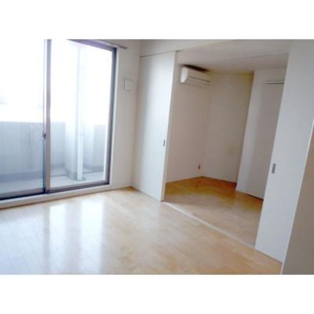 ※写真は同タイプ住戸です。(居間)