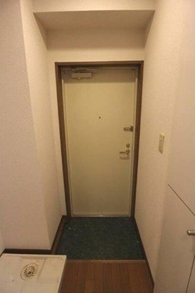 ※同仕様写真含む(玄関)
