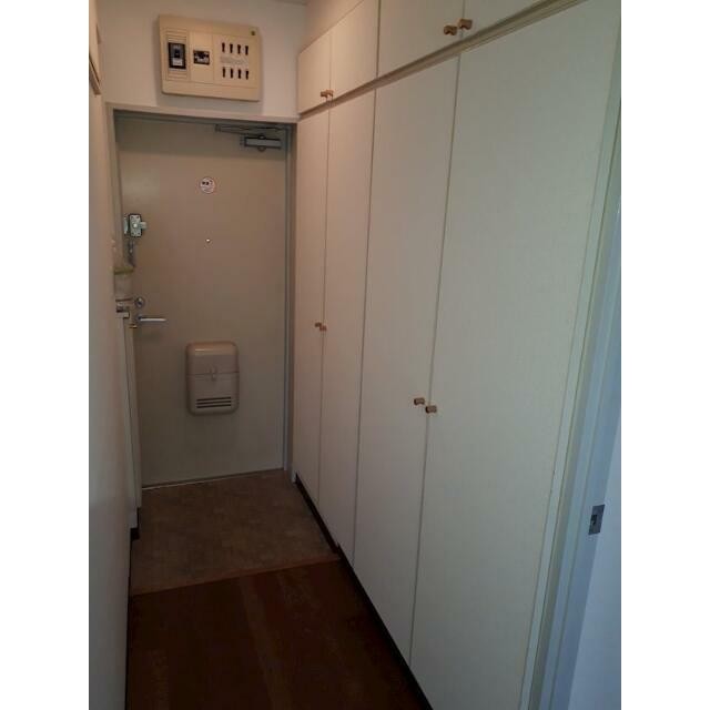 ※別部屋参考写真(玄関)