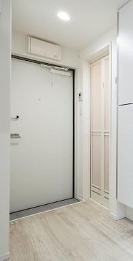 (玄関)