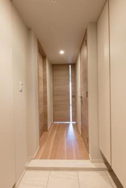 ※写真は同タイプ住戸です。(玄関)