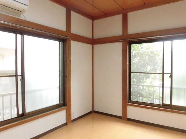 (居間)