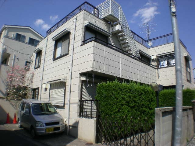 目黒区中目黒5丁目 【賃貸居住】アパート