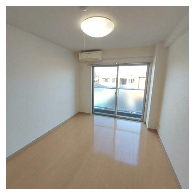 (居間)