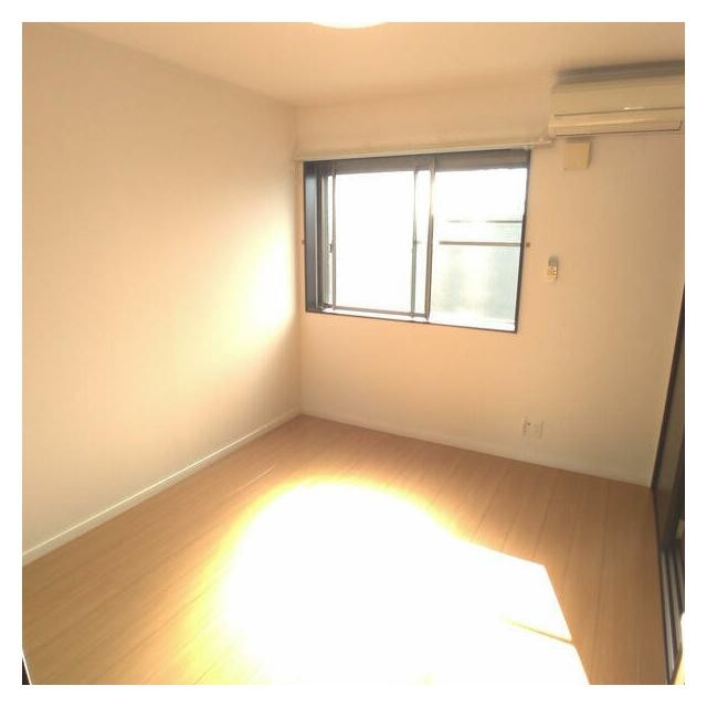(居間)