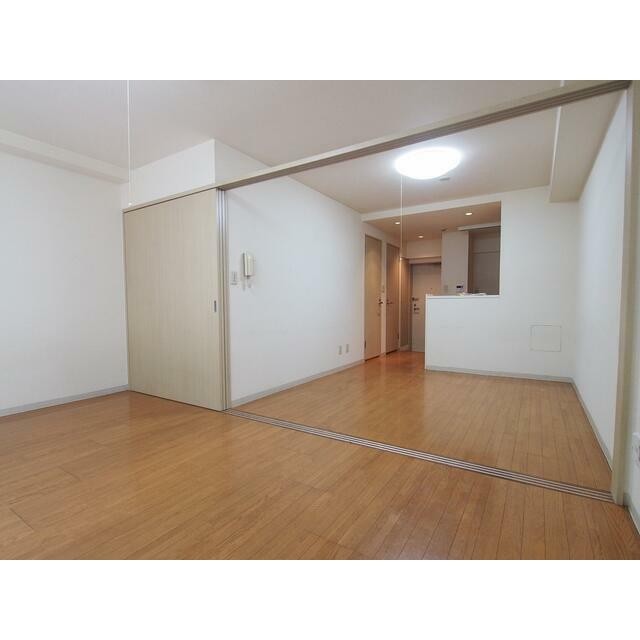 (居間)