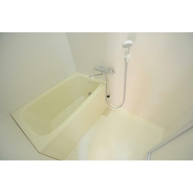 別のお部屋のお写真になります。(風呂)