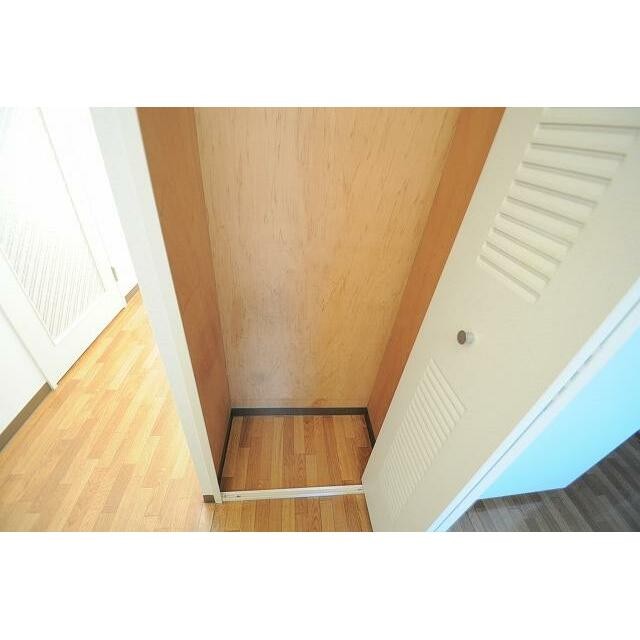 別のお部屋のお写真になります。(内装)