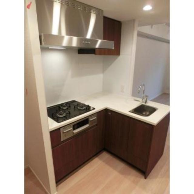 ※写真は同タイプ住戸です。(キッチン)