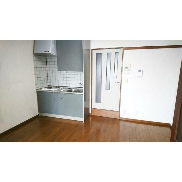 (居間)