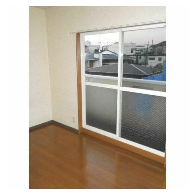 (居間)