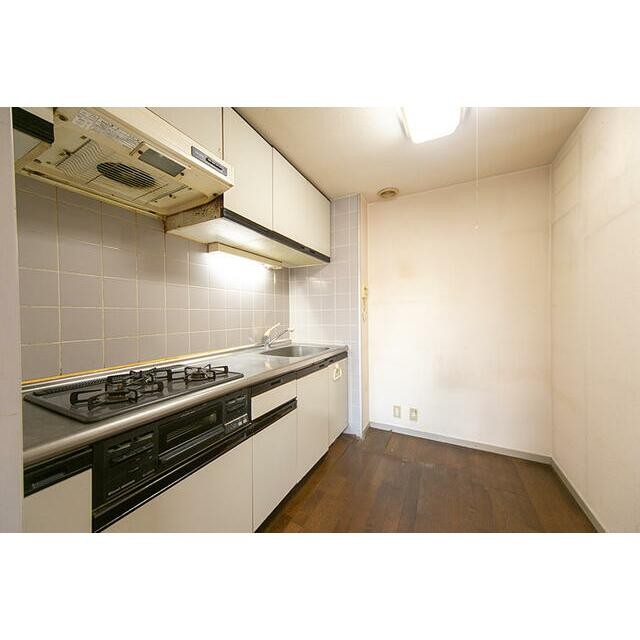 ※写真は同タイプ住戸です。(キッチン)