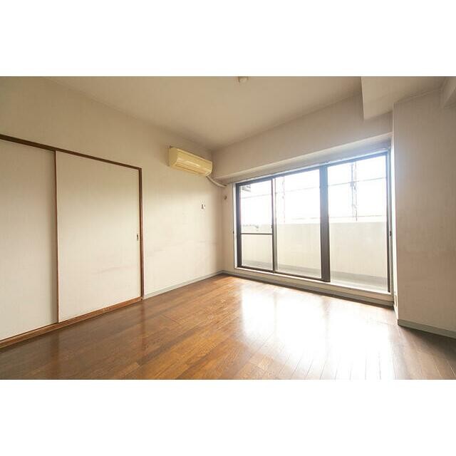 ※写真は同タイプ住戸です。(居間)
