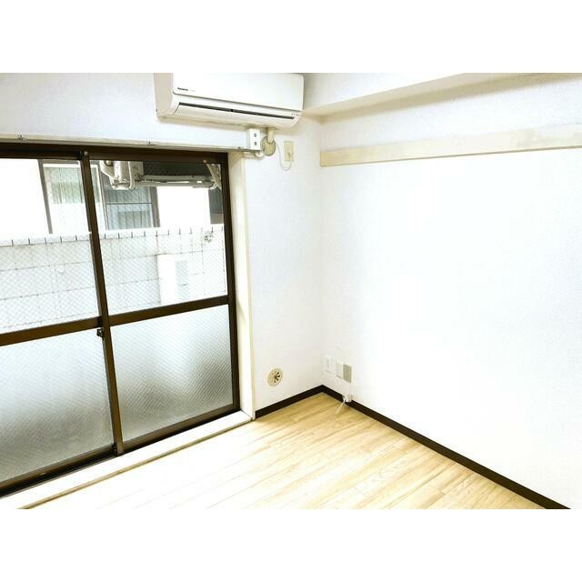 (居間)