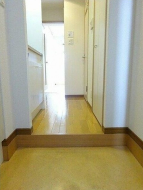 (玄関)