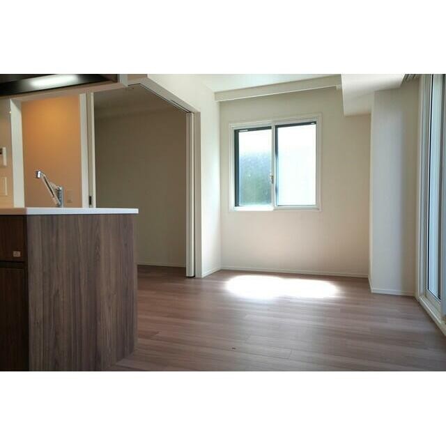 ※写真は同タイプ住戸です。(居間)