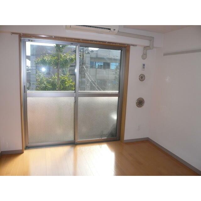 (居間)
