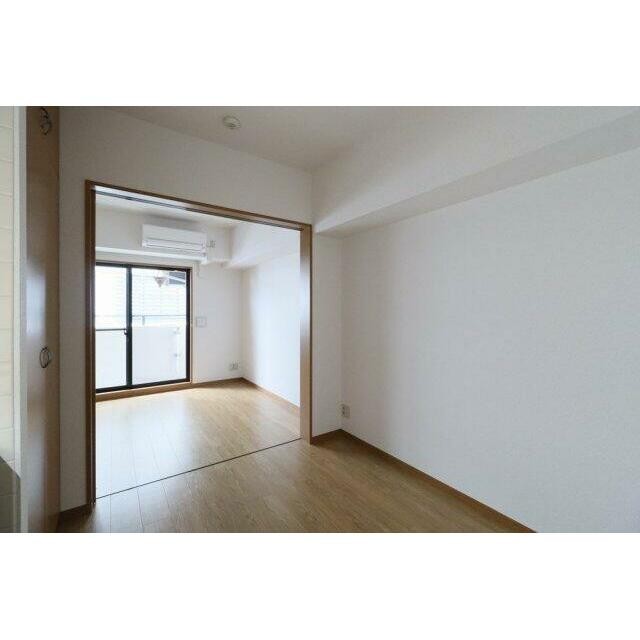 (居間)