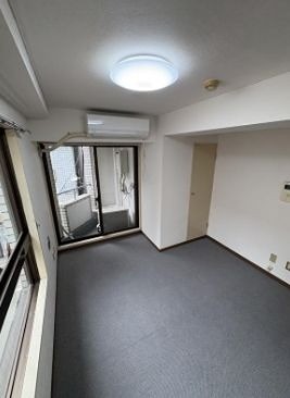 (居間)