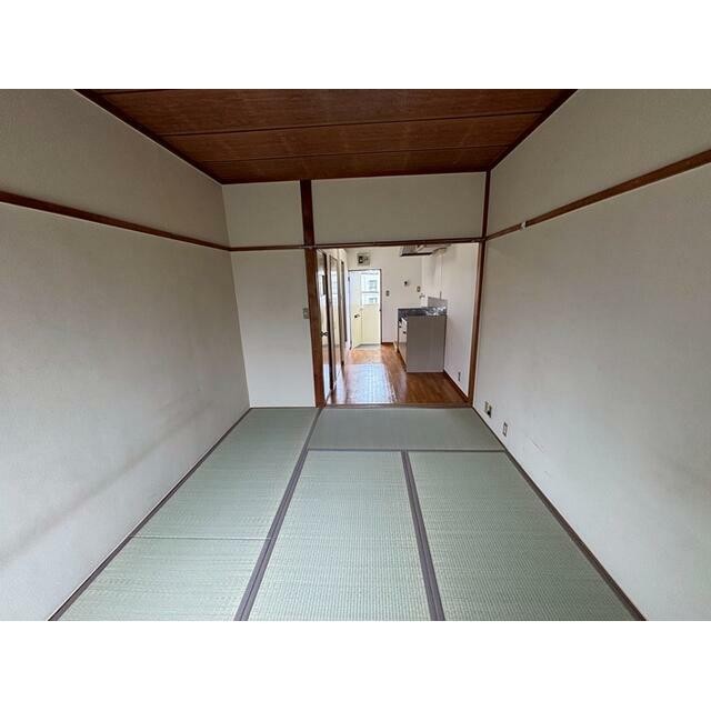 (居間)