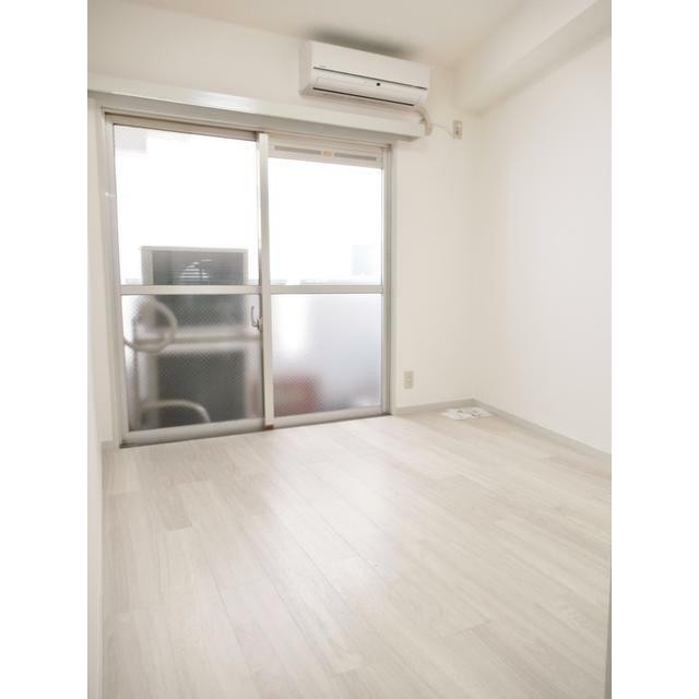 4．5帖の洋室。(居間)