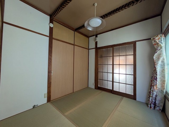 (居間)