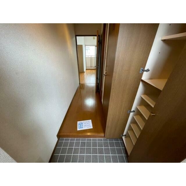 (玄関)