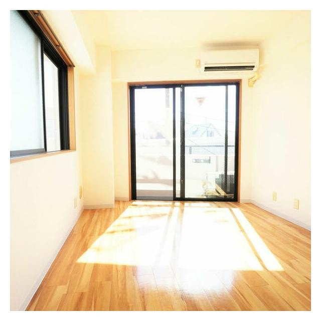 (居間)