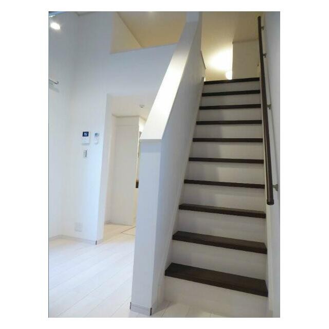 珍しい階段式！2階建てのようで使いやすいと好評です♪