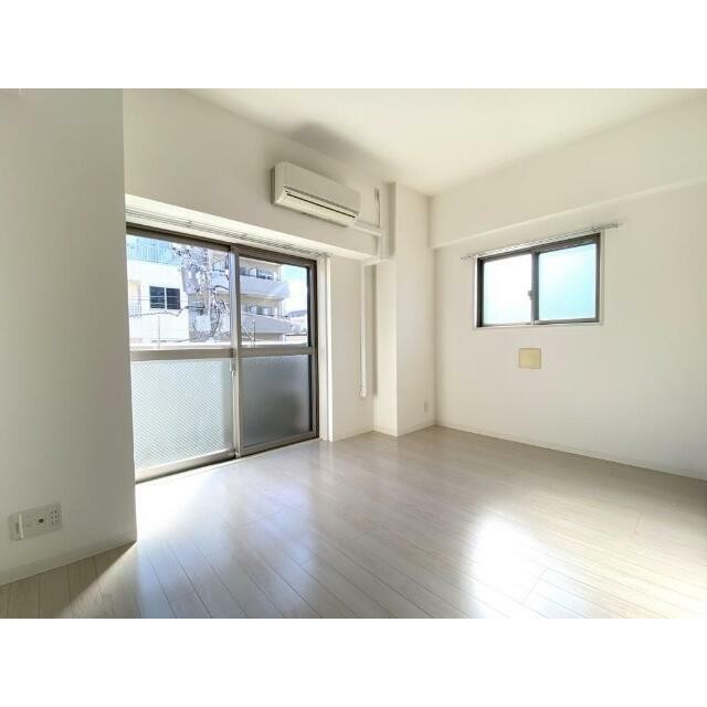 (居間)