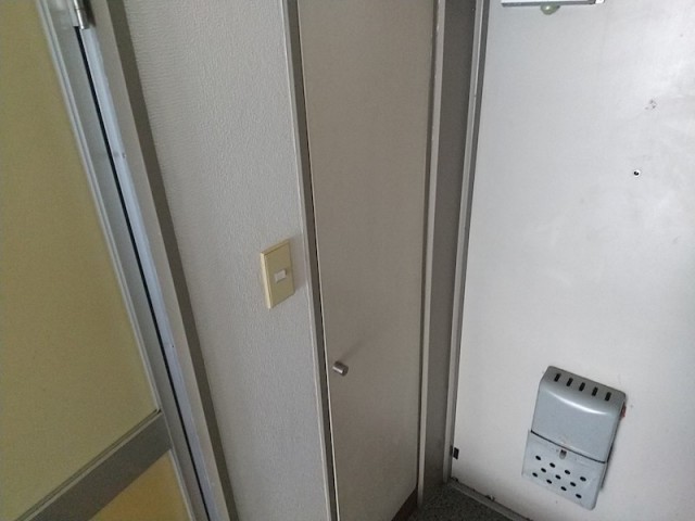 (玄関)