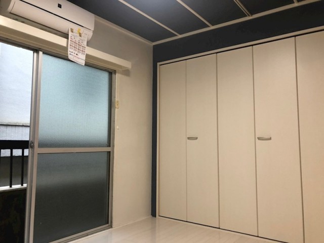 (居間)