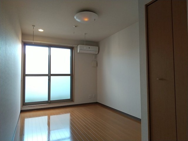 (居間)