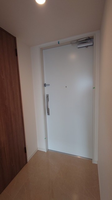 ※写真は同タイプ住戸です。(玄関)