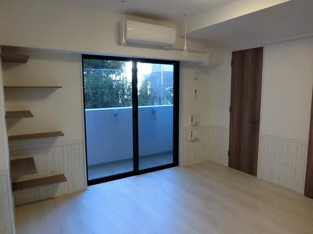 ※写真は同タイプ住戸です。(居間)