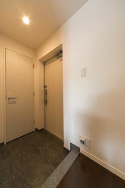 ※写真は同タイプ住戸です。(玄関)