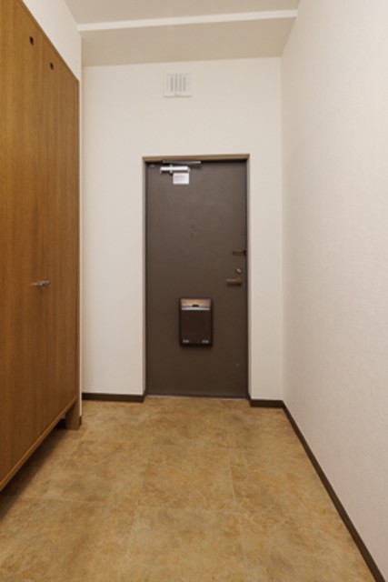 ※写真は同タイプ住戸です。(玄関)